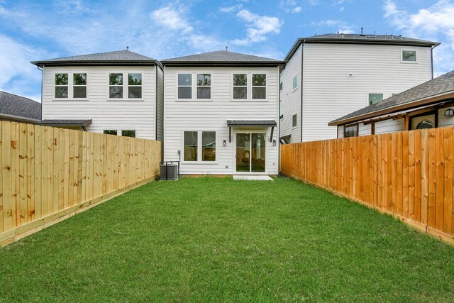 2610 Vance St, Houston, TX 77093 - rear view of house featuring a fenced backyard