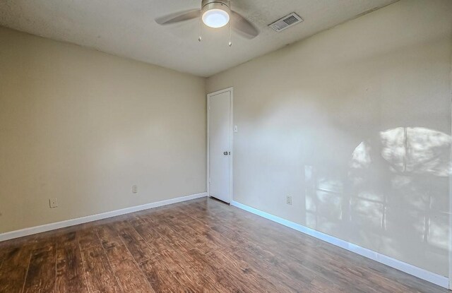 410 Forest Hills Dr, League City, TX 77573 - photo 20