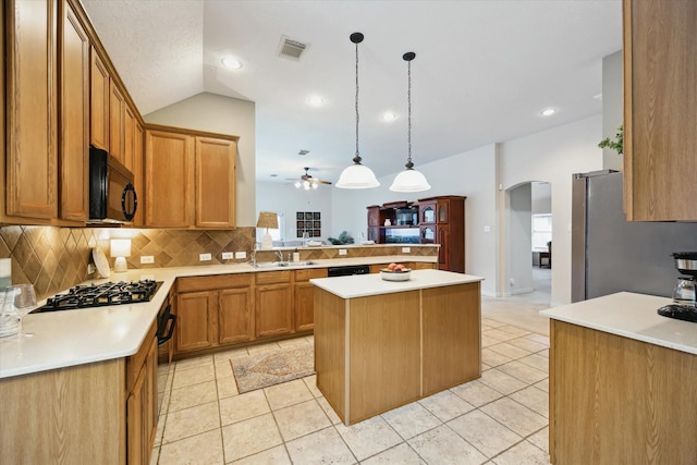 1305 Ocean Manor Ln, League City, TX 77573