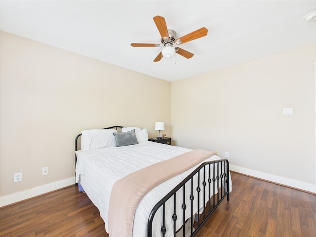 5810 Darling St Unit F, Houston, TX 77007 - bedroom with wood finished floors and ceiling fan