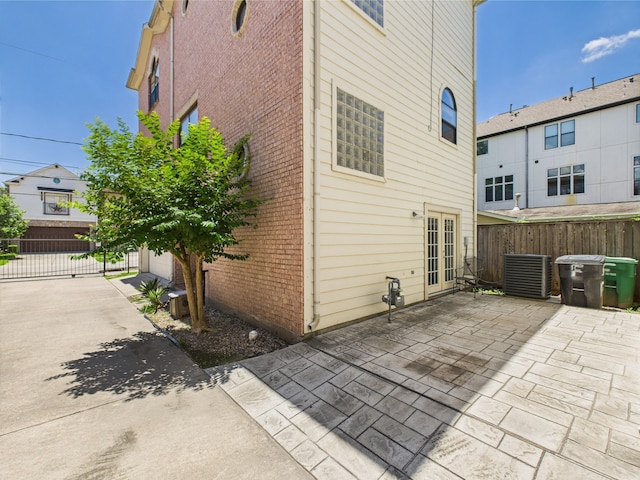 5810 Darling St Unit F, Houston, TX 77007 - view of patio / terrace