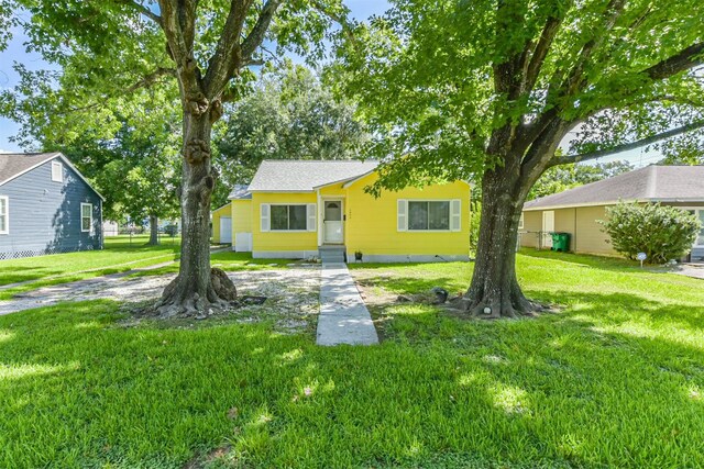 1204 Adams St, Baytown, TX 77520 - photo 33