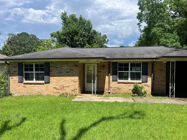 1206 Hopkins Dr, Jasper, TX 75951 - photo 1