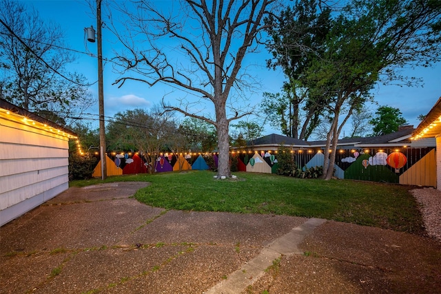 5918 Lattimer Dr, Houston, TX 77035 - view of yard