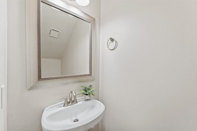 5204 Maxie St, Houston, TX 77007 - bathroom with a sink