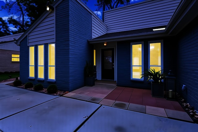 14902 Forest Lodge Dr, Houston, TX 77070 - entrance to property featuring a patio area