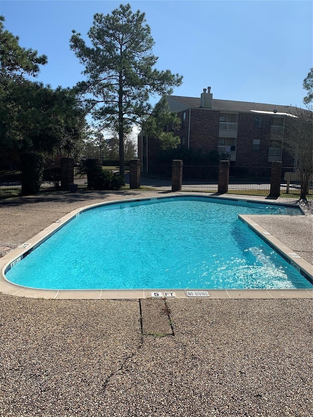 2501 Gulf Fwy Unit 246D, Dickinson, TX 77539 - view of community pool
