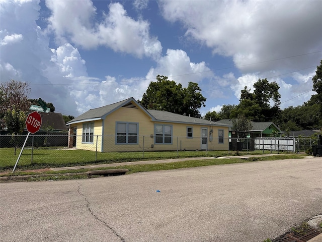 410 Lathrop St, Houston, TX 77020 - photo 5