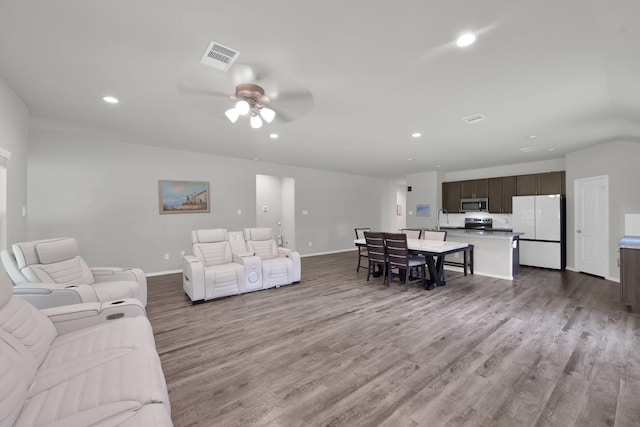 9854 Hunter Springs Dr, Conroe, TX 77306 - photo 18