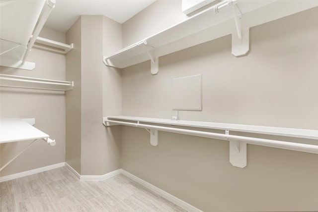 7127 Vermejo Park Ln, Humble, TX 77346 - view of walk in closet