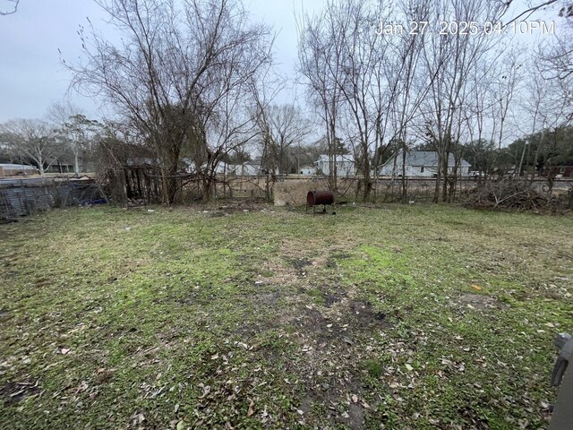 2212 Rugeley St, Bay City, TX 77414 - view of yard with heating fuel