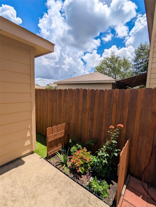 7206 Sunburst Meadow Dr, Houston, TX 77083 - view of patio