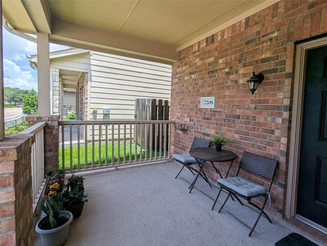 7206 Sunburst Meadow Dr, Houston, TX 77083 - view of porch