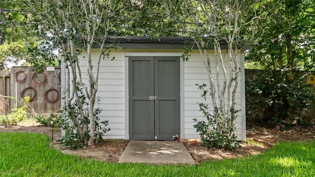 5010 Redstart St, Houston, TX 77035 - view of shed