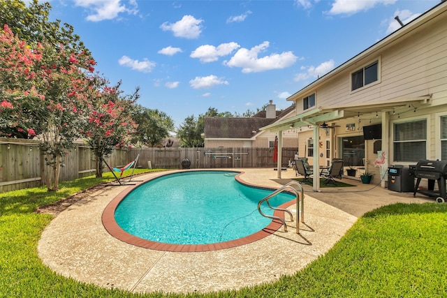 5506 Poundstone Ct, Sugar Land, TX 77479 - view of pool featuring a patio area, a fenced backyard, ceiling fan, and area for grilling