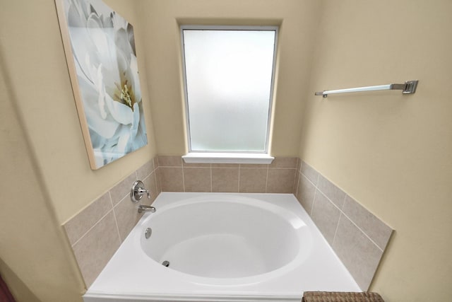 118 Long Canyon Ln, Richmond, TX 77469 - full bath with a garden tub