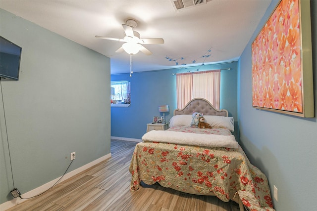 5842 Ludington Dr, Houston, TX 77035 - photo 19