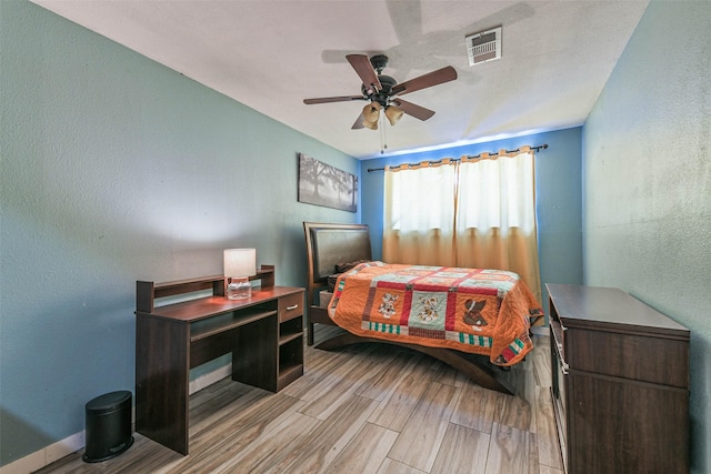 5842 Ludington Dr, Houston, TX 77035 - photo 21