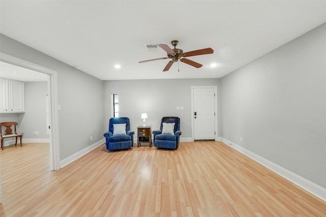 18120 County Road 127, Pearland, TX 77581 - unfurnished room with light wood-type flooring, a ceiling fan, and recessed lighting