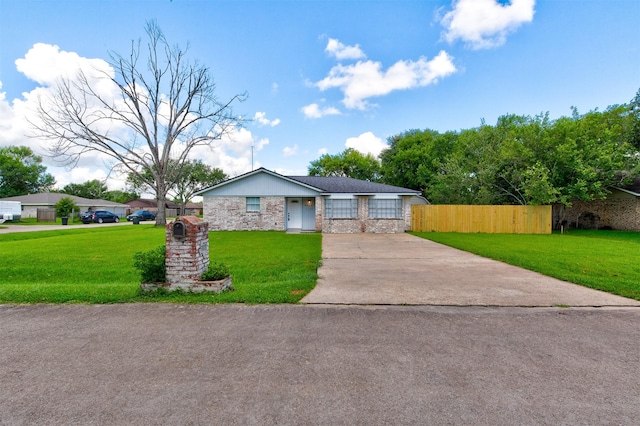 8511 Honeysuckle St, Highlands, TX 77562 - photo 2