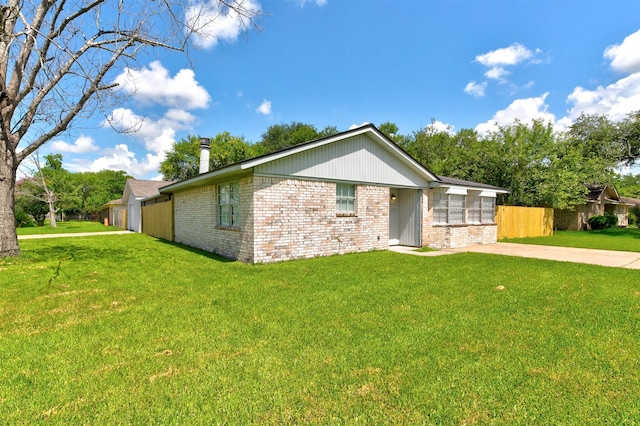 8511 Honeysuckle St, Highlands, TX 77562 - photo 5