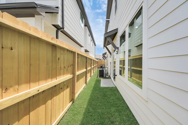 103 Frawley St, Houston, TX 77009 - view of yard