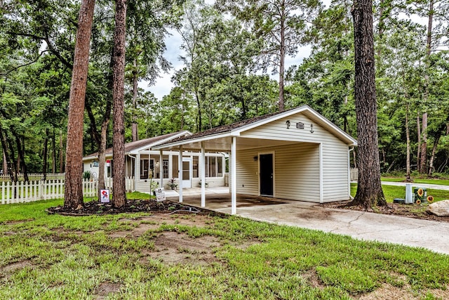 28601 Shawnee Ct, Huntsville, TX 77320 - photo 1