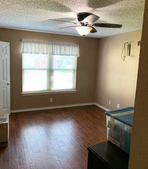 3009 Rose Ln, La Marque, TX 77568 - photo 6