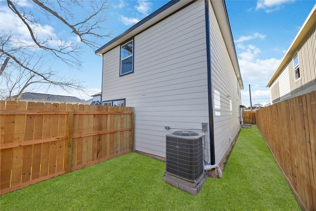 7904 Shotwell St, Houston, TX 77016 - rear view of house with a fenced backyard