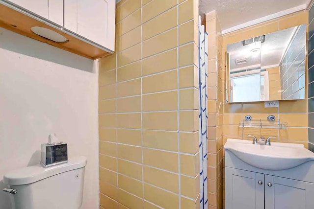 1265 Du Barry Ln, Houston, TX 77018 - full bath with vanity and a shower