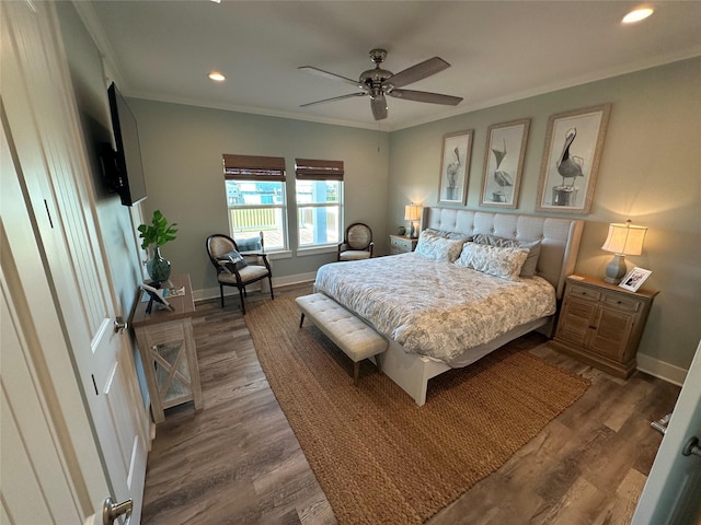 2429 Sand Bar Ln, Crystal Beach, TX 77650 - bedroom featuring crown molding, wood finished floors, recessed lighting, and a ceiling fan
