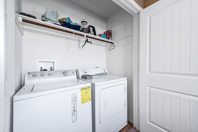 211 Anchor Dr, Freeport, TX 77541 - laundry area with independent washer and dryer