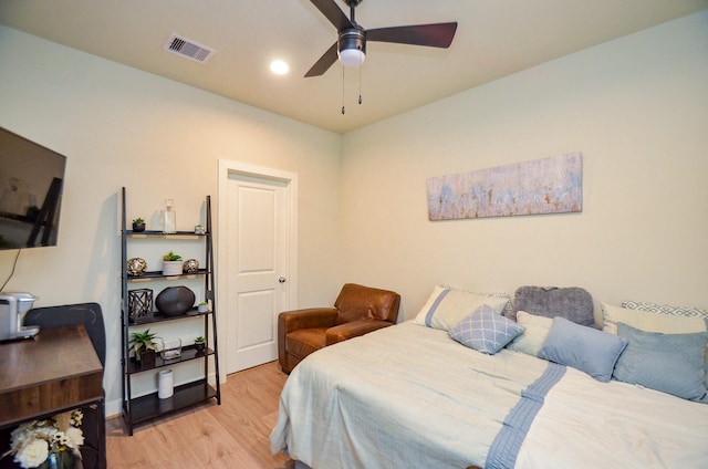 4915 Ave J, Houston, TX 77011 - bedroom featuring light wood finished floors and a ceiling fan