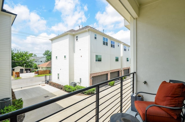 4915 Ave J, Houston, TX 77011 - view of balcony