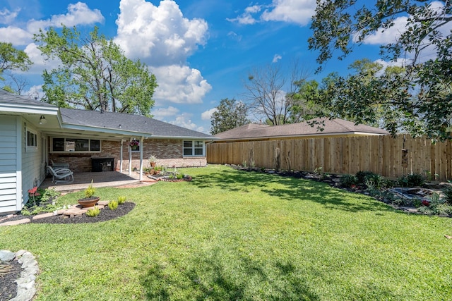 2007 Lamonte Ln, Houston, TX 77018 - view of yard with a patio