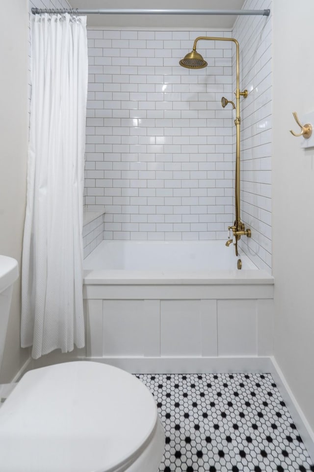 2007 Lamonte Ln, Houston, TX 77018 - full bathroom with shower / bath combo and tile patterned flooring