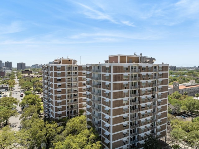 3600 Montrose Blvd Unit 209, Houston, TX 77006 - view of apartment building / complex with a view of city