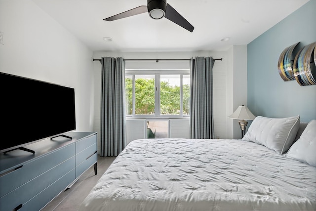 3600 Montrose Blvd Unit 209, Houston, TX 77006 - bedroom with a ceiling fan