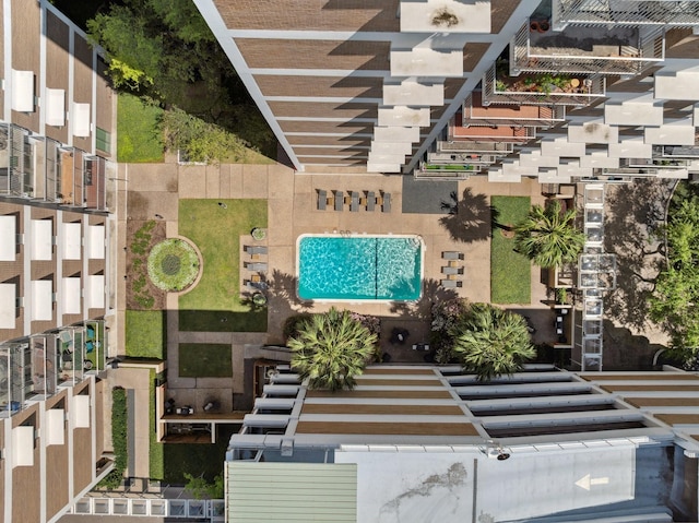 3600 Montrose Blvd Unit 209, Houston, TX 77006 - aerial view of a pool area