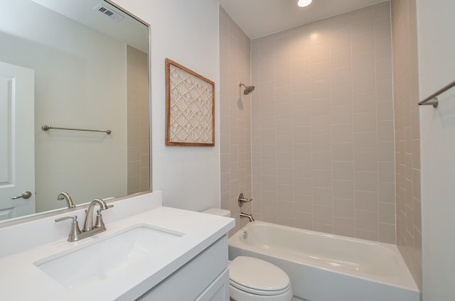 9577 Neuens Rd Unit F, Houston, TX 77080 - bathroom with vanity, shower / washtub combination, and recessed lighting