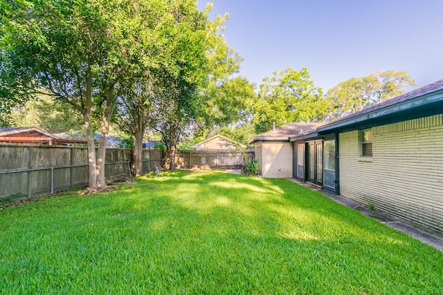 6609 Imogene St, Houston, TX 77074 - view of fenced backyard