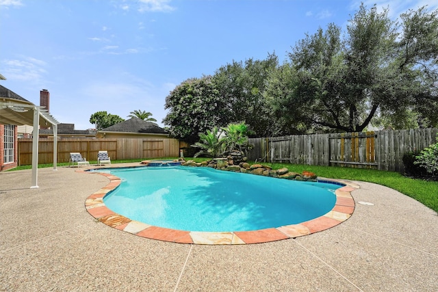 1922 Briarchester Dr, Katy, TX 77450 - view of swimming pool with a patio area, a fenced backyard, a pool with connected hot tub, and a pergola