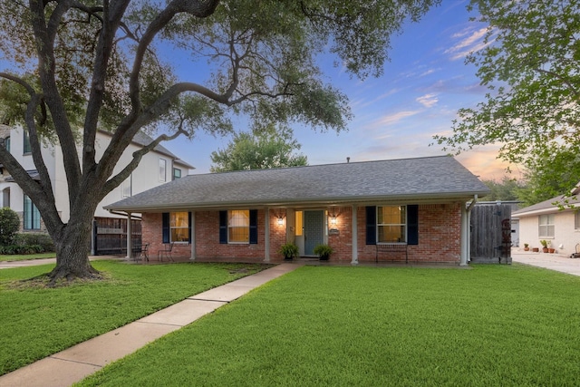 10826 Lasso Ln, Houston, TX 77079 - photo 3