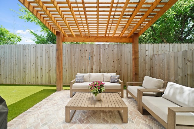 911 W 35th St Unit C, Houston, TX 77018 - fenced backyard with an outdoor hangout area, a patio, and a pergola