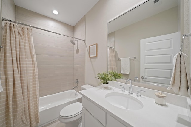 911 W 35th St Unit C, Houston, TX 77018 - full bath with vanity, shower / tub combo with curtain, and recessed lighting