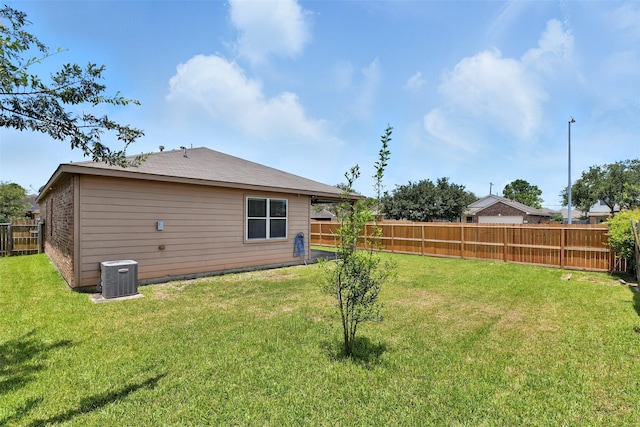 737 Grassy Knoll Ln, La Marque, TX 77568 - back of house featuring a fenced backyard