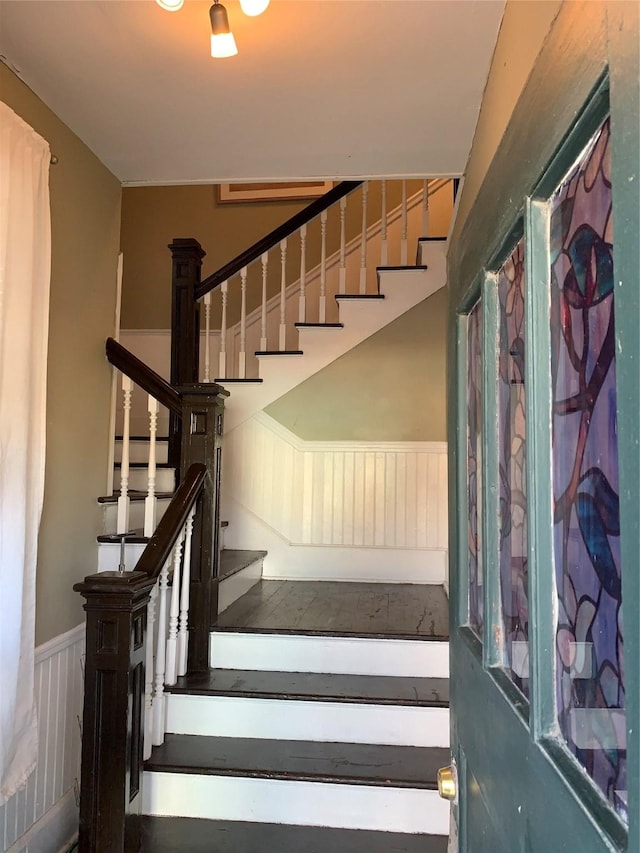 915 11th St, Galveston, TX 77550 - stairway featuring wainscoting