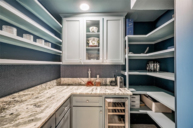 4019 Grennoch Ln, Houston, TX 77025 - pantry with beverage cooler
