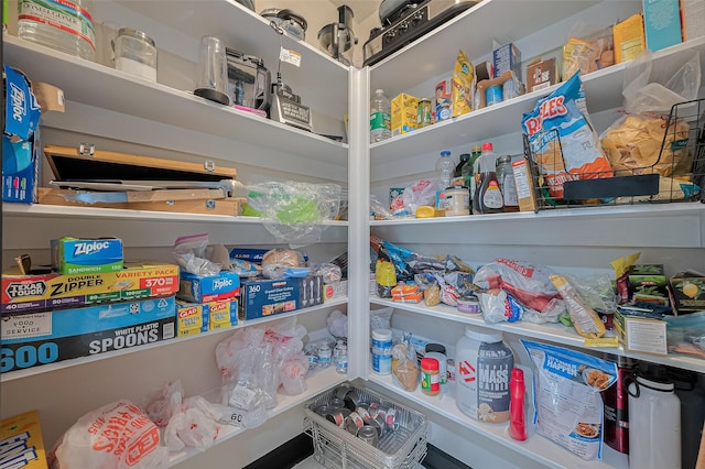 13703 Broad Oaks Ln, Rosharon, TX 77583 - view of pantry
