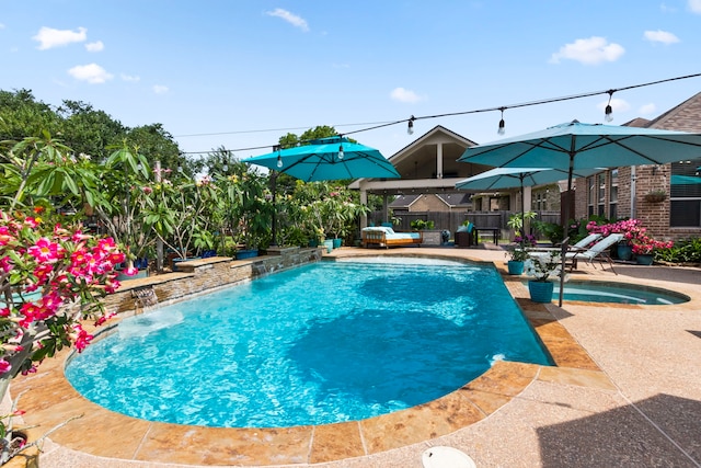 32226 Waterford Crest Ln, Fulshear, TX 77441 - swimming pool with a patio